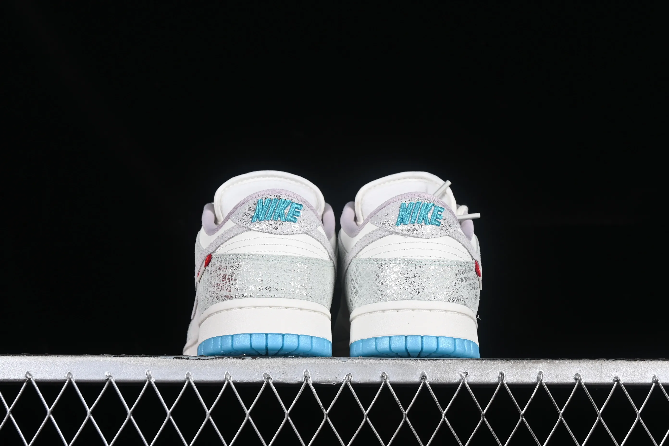 All categories Nk SB Dunk series Nk SB Dunk Low low-top sneakers Nk Dunk Low 2024 Year of the Dragon customized SB low-top casual sneakers FZ5065-111